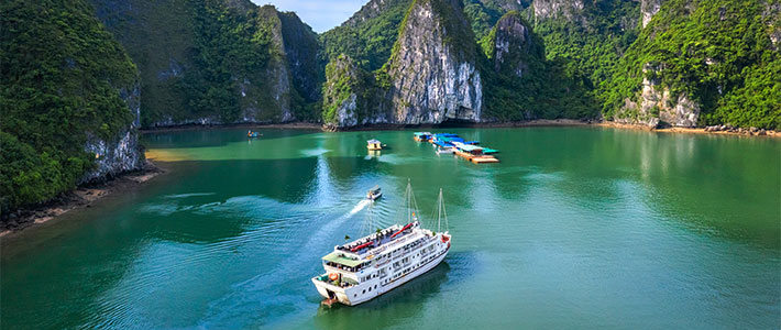 Cruceros por la cueva de Luon, Vietnam
