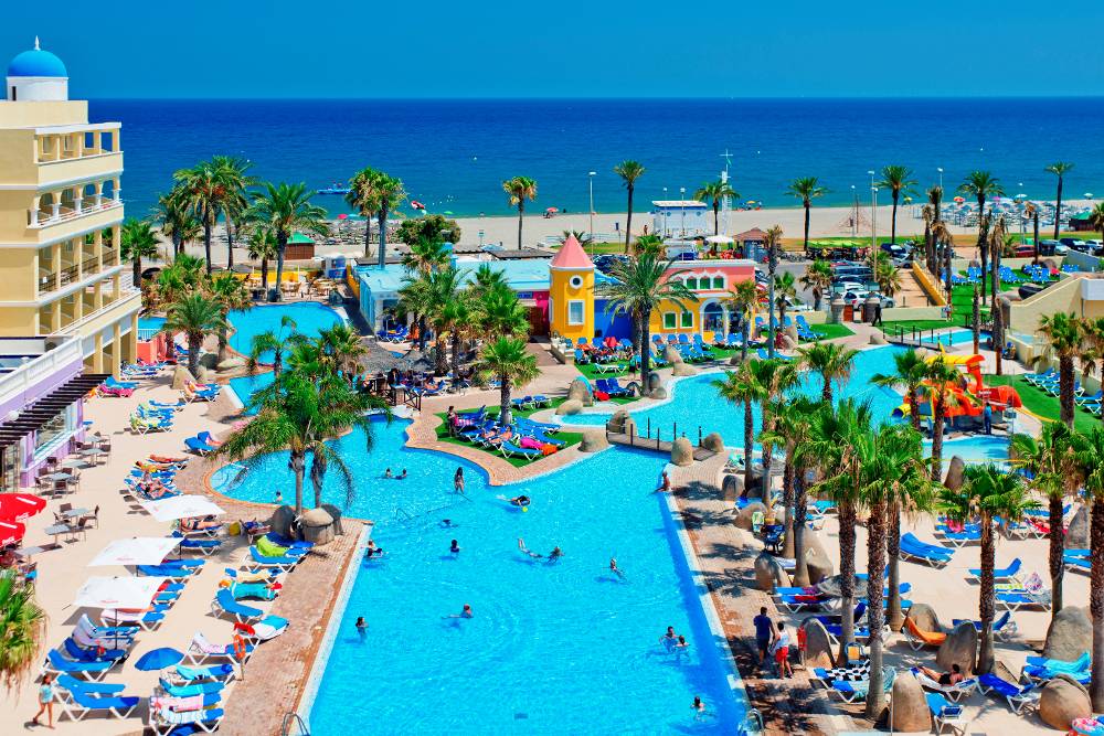 Mediterráneo Bay Hotel & Resort